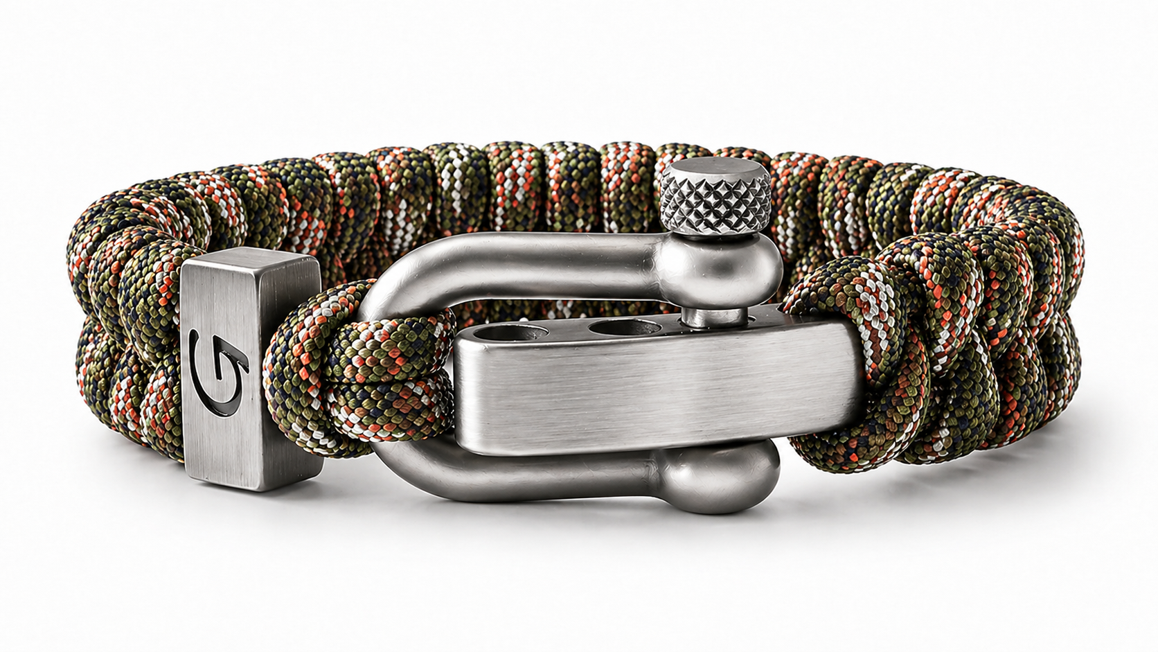 Elegance Striped D-shackle paracord armband in Fall Camo