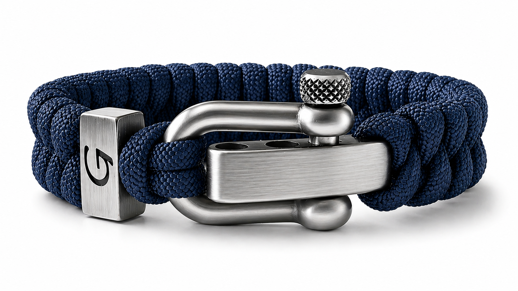 Elegance Classic D-shackle paracord armband in Navy Blue