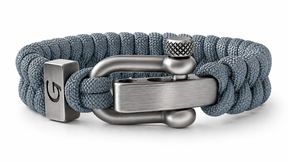 Elegance Classic D-shackle paracord armband in Smoke Grey