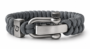 Elegance Classic D-shackle paracord armband in Steel Grey