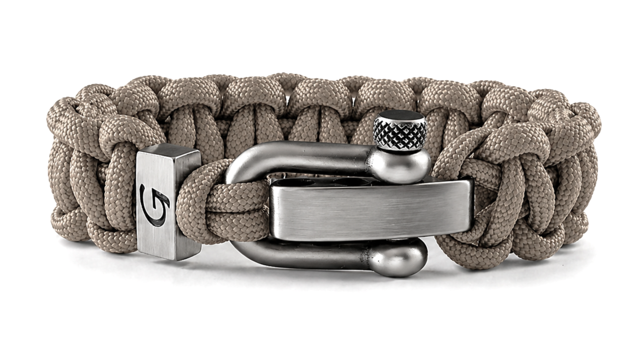 Imperative Classic D-shackle paracord armband in Tan