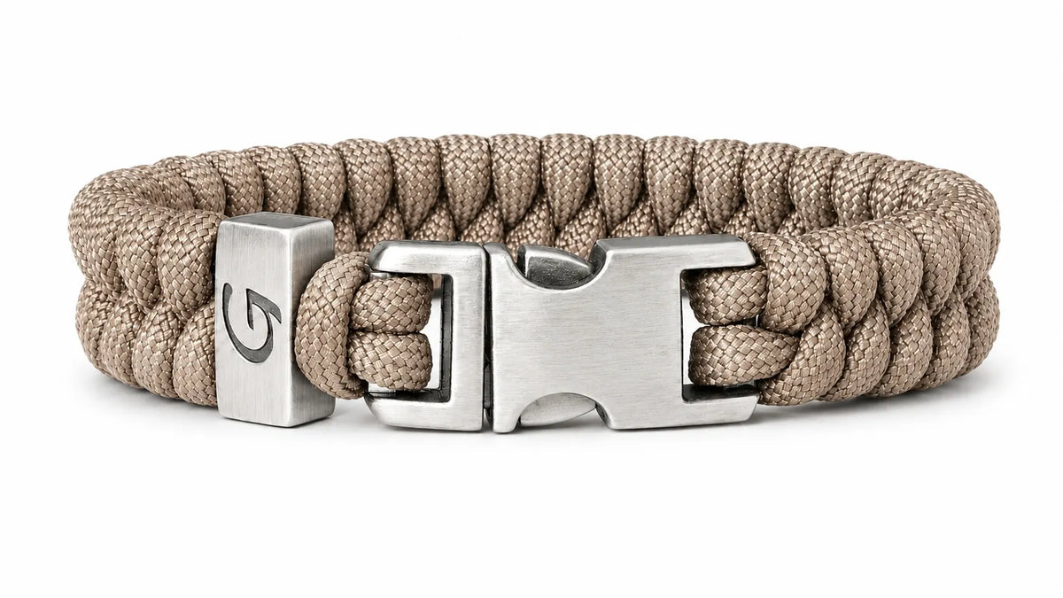 Elegance Classic Buckle paracord armband in Tan