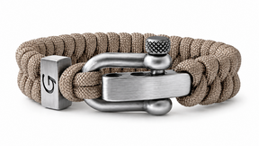 Elegance Classic D-shackle paracord armband in Tan