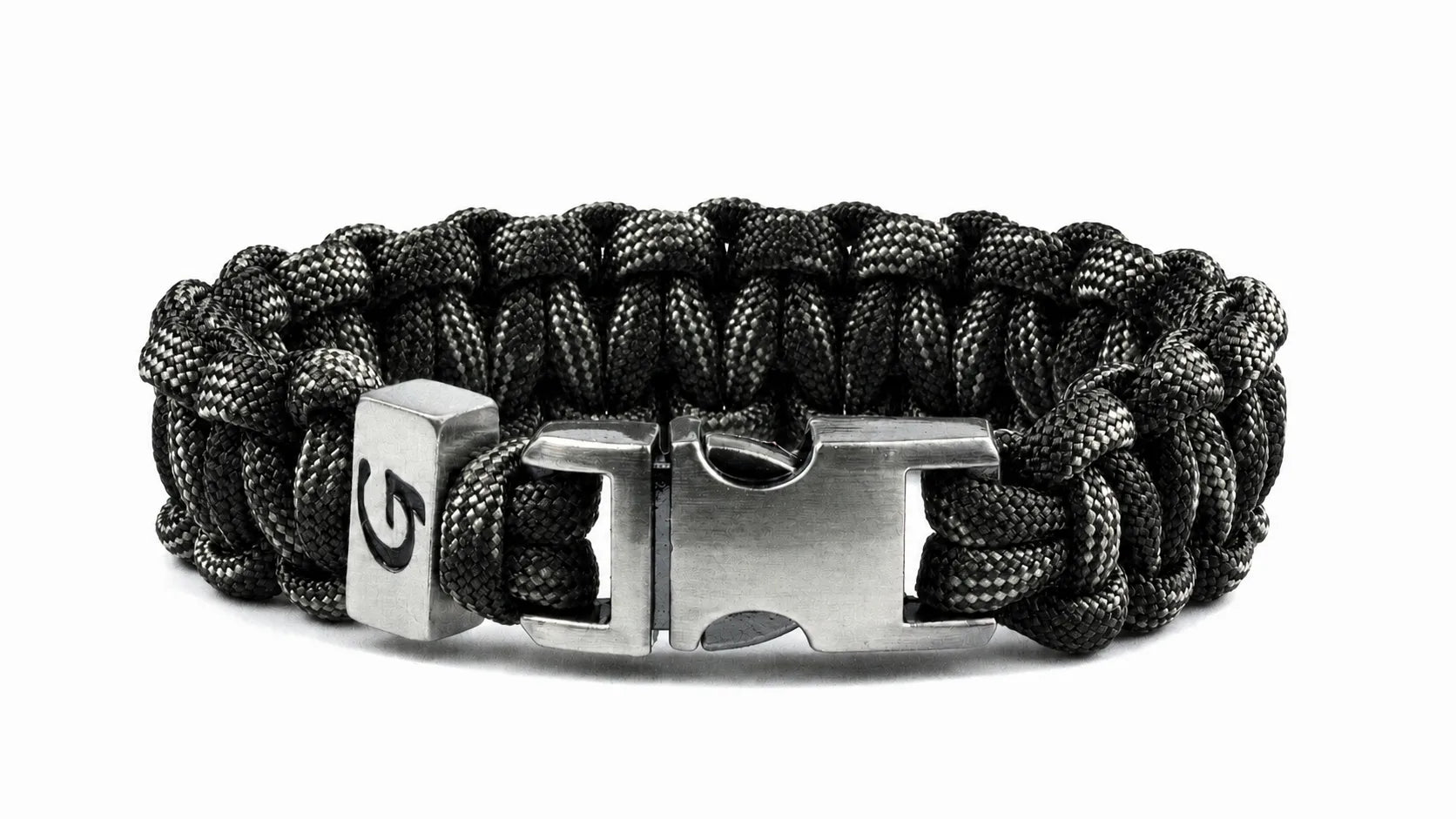 Imperative Striped Buckle paracord armband in Touch of Grey